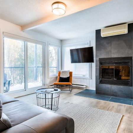 Chic Mt-Tremblant Condo With View On The Lake By Denstays モントランブラン エクステリア 写真