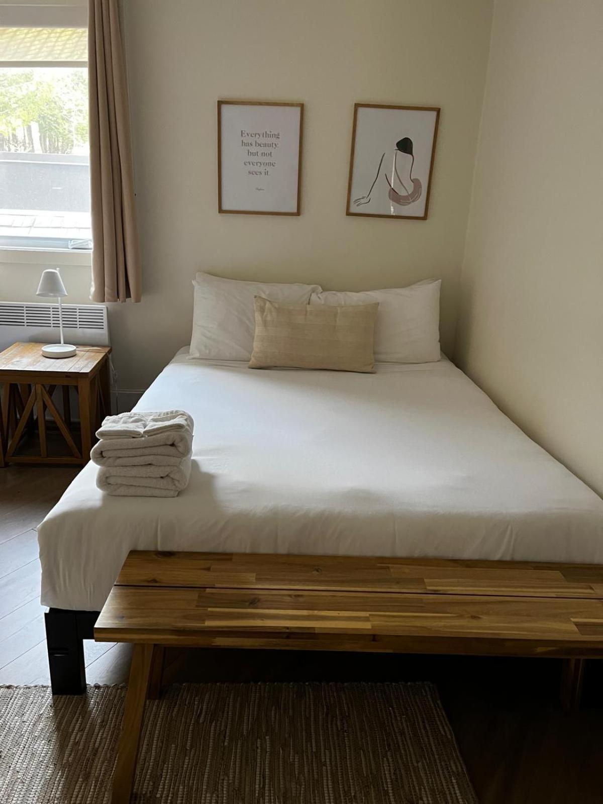 Chic Mt-Tremblant Condo With View On The Lake By Denstays モントランブラン エクステリア 写真